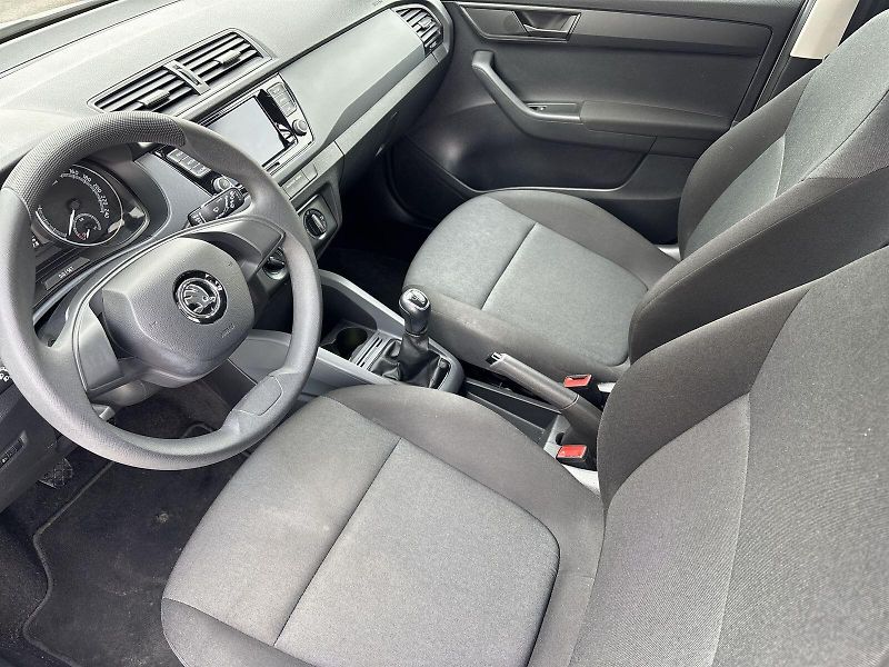 Škoda Fabia (2022) Combi Tour 1.0 TSI Active - fotka 7 z 23