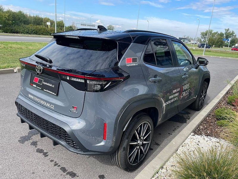 Toyota Yaris Cross 1.5 Hybrid 130k GR SPORT TECH - fotka 6 z 31
