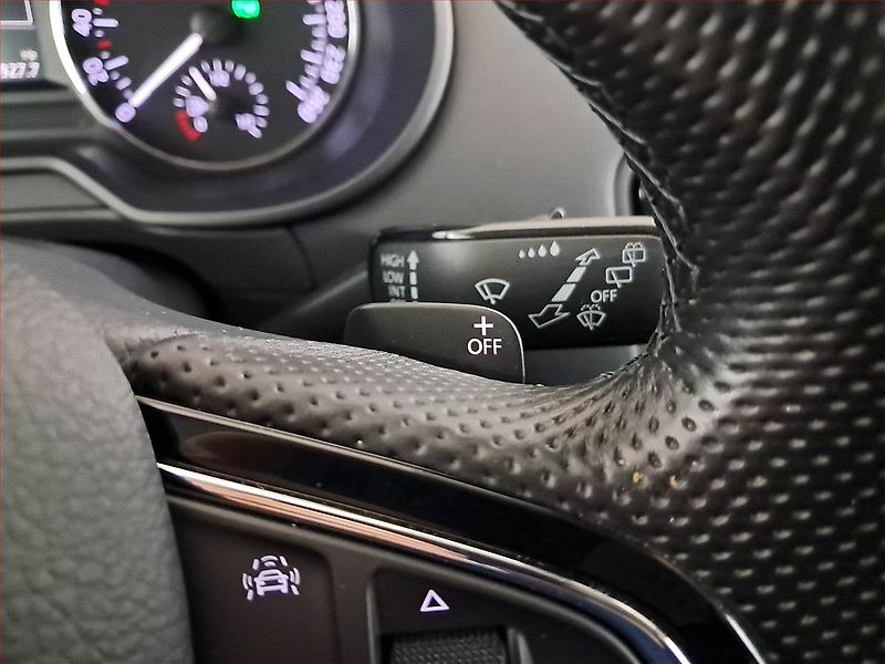 Škoda Octavia (2015) Style 2.0 TDI, Automat, Navi - fotka 18 z 19