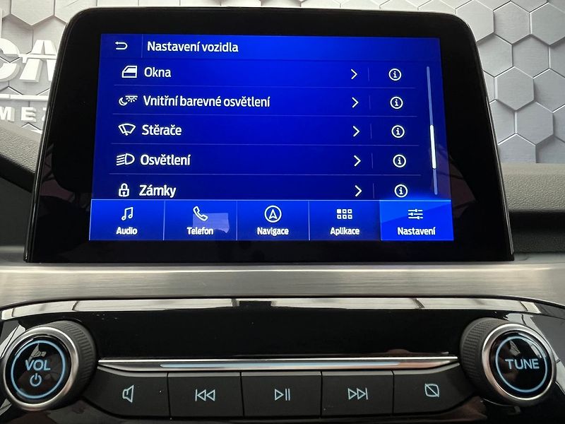 Ford Kuga 2.5 Duratec HEV 4x4 TITANIUM - fotka 56 z 56