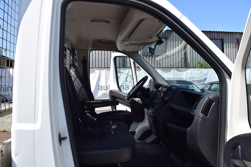 Peugeot Boxer (2015) 2.2HDI 96kw VALNÍK NAVI AC - fotka 29 z 35