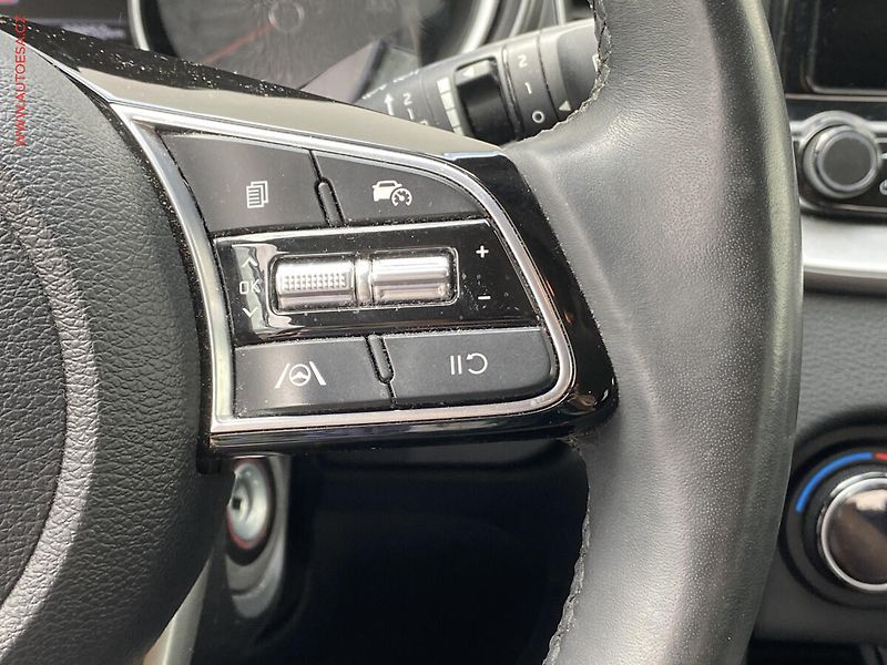 Kia Ceed (2022) 1.5 TGDi SW, ČR, TOP, LED - fotka 14 z 19