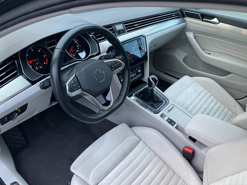 Volkswagen Passat Variant (2020) 2.0TDI 110kW ELEGANCE/KŮŽE,ČR/ - fotka 20 z 29