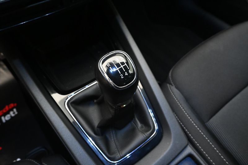 Škoda Octavia 1,5 TSI 110 kW TAŽNÉ NAVI Záru - fotka 23 z 32
