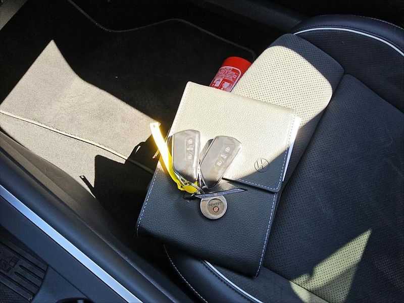 Volkswagen Passat 2,0 TDI IQ-LIGHT KAMERA 360 - fotka 9 z 11