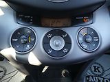 Toyota RAV4 (2006) 2.0i 112kW REZERVOVANO - náhled 19