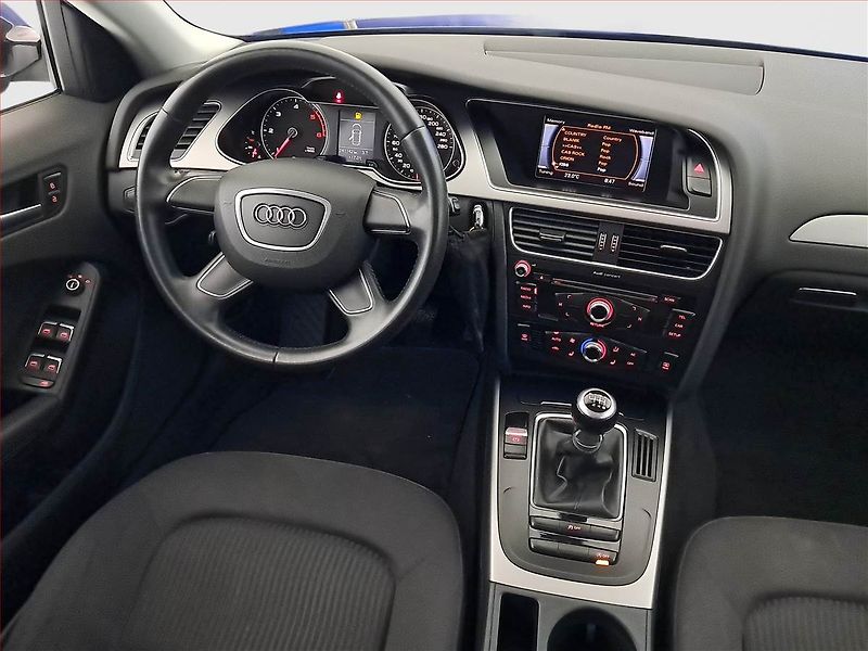 Audi A4 (2013) 2.0 TDI, Xenony, Tempomat - fotka 7 z 16