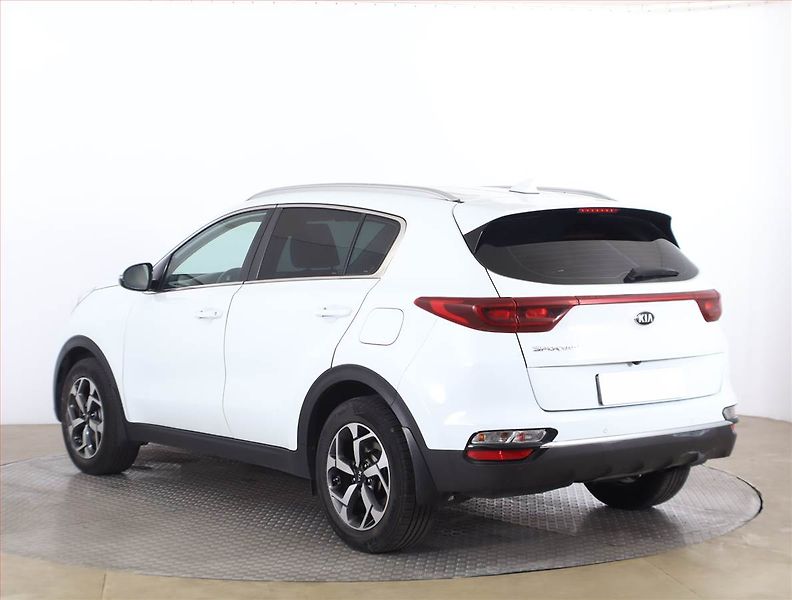 Kia Sportage (2018) 1.6 CRDi, 4X4, Tempomat - fotka 4 z 16