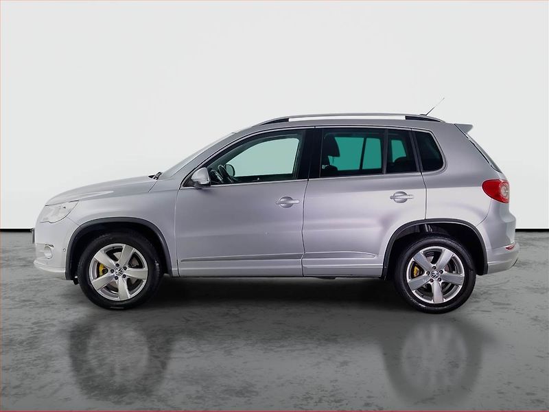 Volkswagen Tiguan (2010) R-Line 2.0 TSI, 4X4, Automat - fotka 3 z 18
