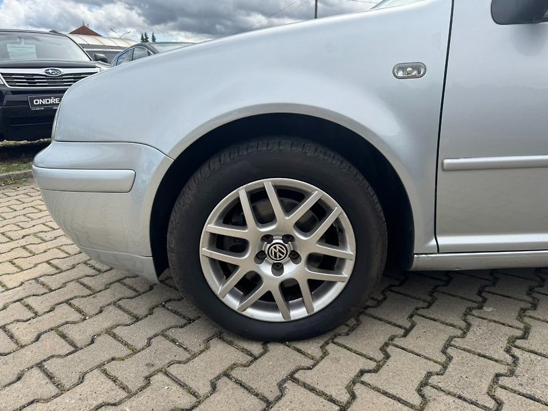 Volkswagen Golf (2003) 1,9 TDI 96 KW STK BRZDY - fotka 16 z 43