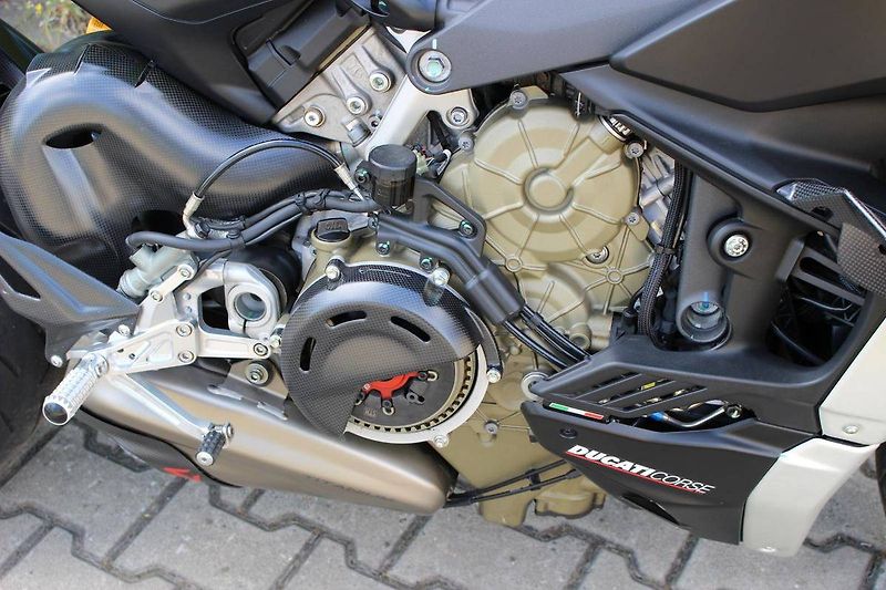 Ducati Streetfighter V4 S (2024) SP 2500 KM 2024 - fotka 4 z 12