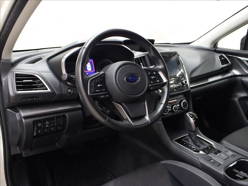 Subaru Impreza 1,6 AWD Automat Exclusive - fotka 10 z 35