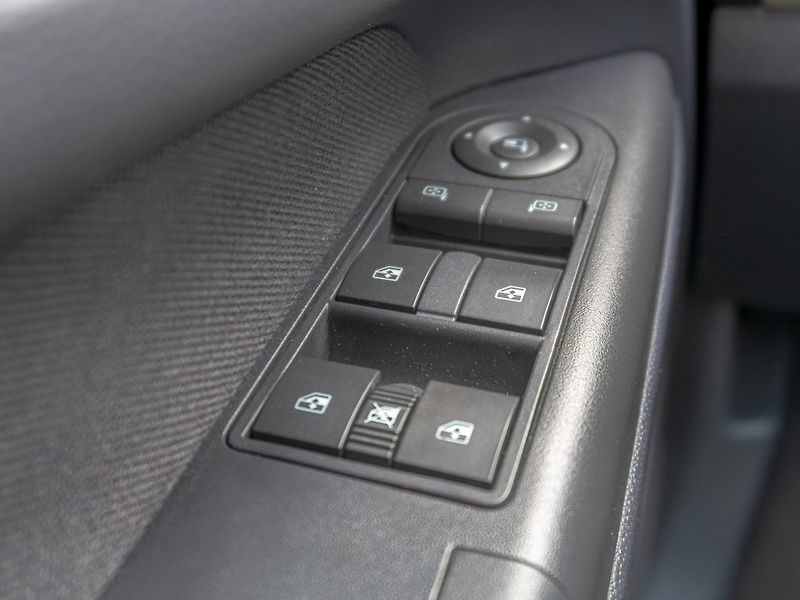 Opel Zafira (2008) 1.9CDTi 88KW SPORT – 7 sedadel - fotka 27 z 48