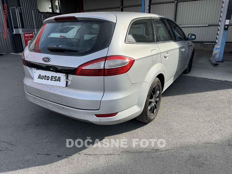 Ford Mondeo (2008) 2.0 TDCi, AC, tempo, navi - fotka 2 z 3