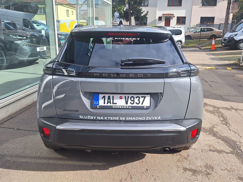 Peugeot 2008 (2025) ALLURE 1.2 TURBO 100k MAN6 - fotka 5 z 22