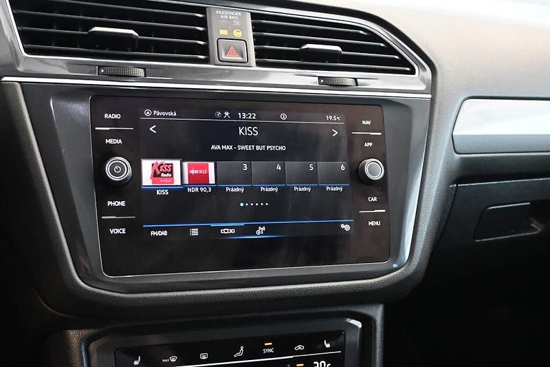Volkswagen Tiguan Allspace (2023) 2.0 DSG LED ACC VIRTUAL LIFE T - fotka 15 z 30