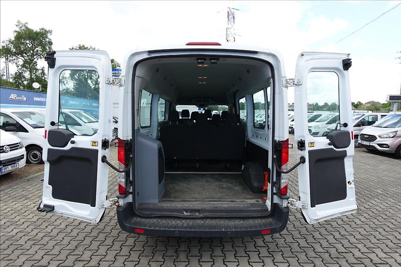 Ford Transit 2,0 TDCi  L3H2 9MÍST KLIMA - fotka 14 z 37