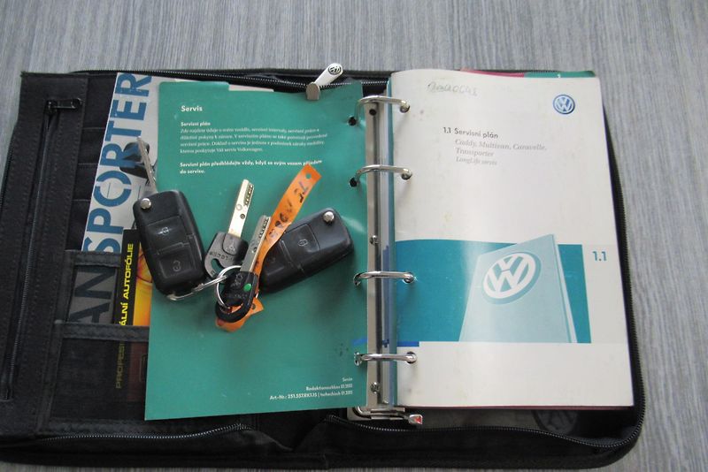 Volkswagen Transporter T5 1.9 TDI KLIMA 9 MÍST - fotka 22 z 22