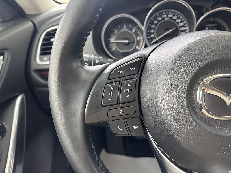 Mazda 6 2.2D/2014/129KW-MAN6-ZÁRUKA12 - fotka 32 z 45