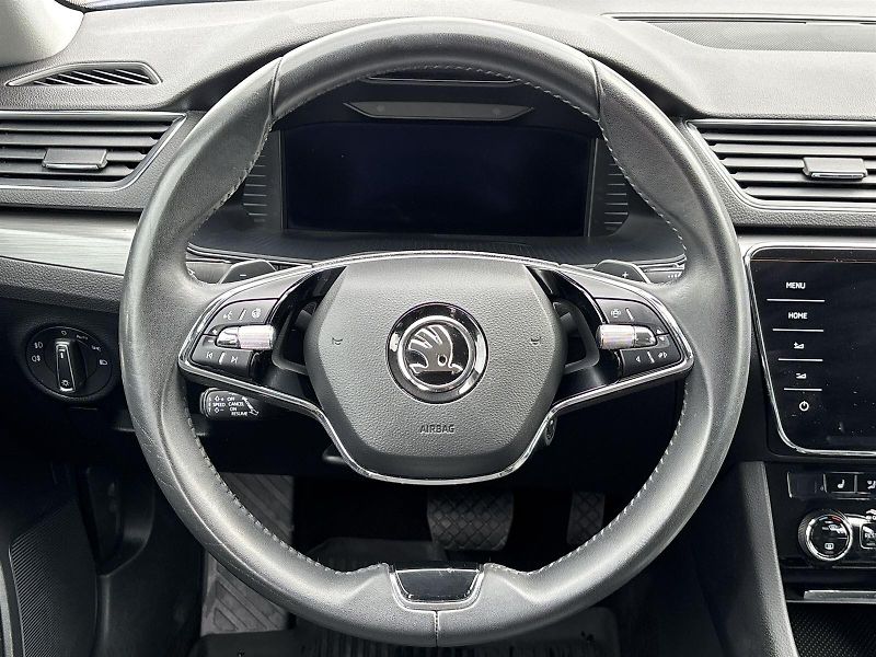 Škoda Superb (2021) Combi 1.4 TSI iV DSG Style - fotka 6 z 31