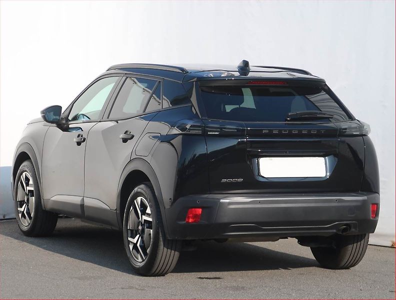 Peugeot 2008 (2024) Allure 1.2 PureTech, 16TKM - fotka 4 z 22