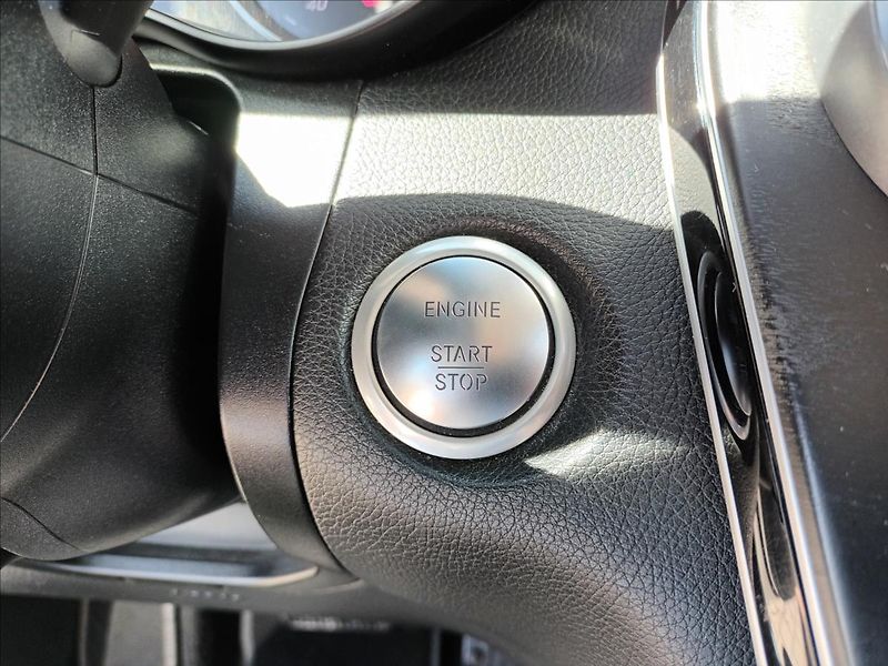 Mercedes-Benz GLC 2,1 220D,ČR,1MAJ,KŮŽE,TZ,NAVI, - fotka 39 z 44