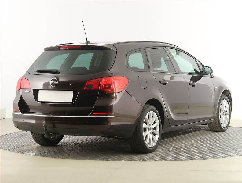 Opel Astra (2013) 1.4 T, Serv.kniha, Tempomat - fotka 5 z 19