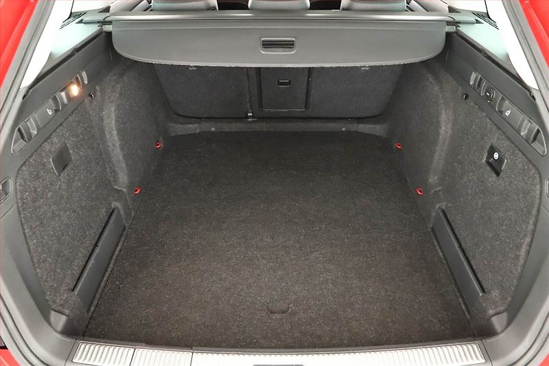 Škoda Superb (2016) 2.0 TDI 4x4, 4X4, ČR,1.maj - fotka 10 z 16