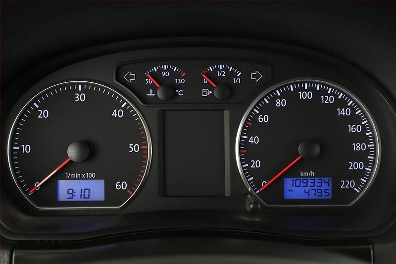 Volkswagen Polo (2008) Cross 1.4 TDI - fotka 8 z 12