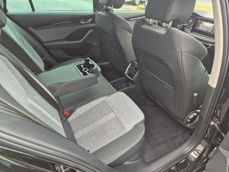 Škoda Octavia (2025) kombi Top Selection 1.5 TSI 11 - fotka 20 z 36