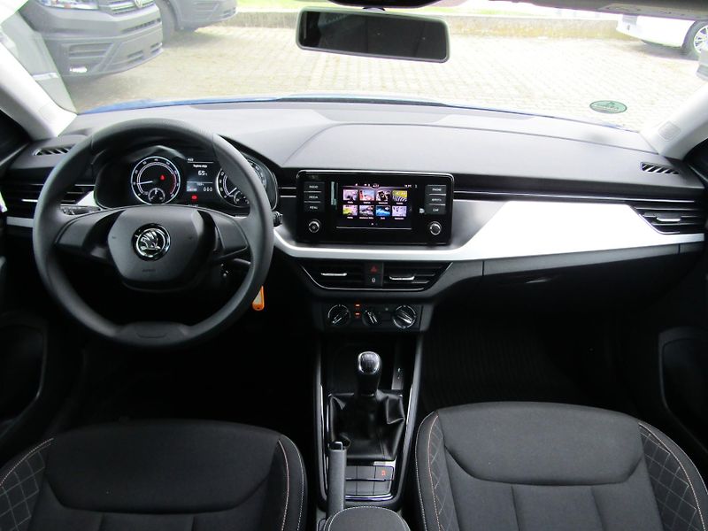 Škoda Scala (2021) 125 Let 1.0 TSI 81KW - fotka 16 z 30