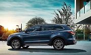 Hyundai Grand Santa Fe.