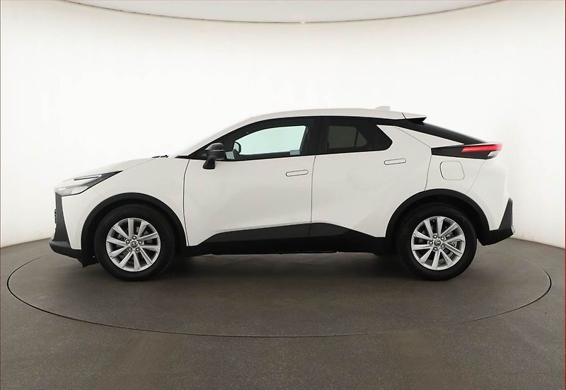 Toyota C-HR (2025) 1.8 Hybrid - fotka 3 z 19