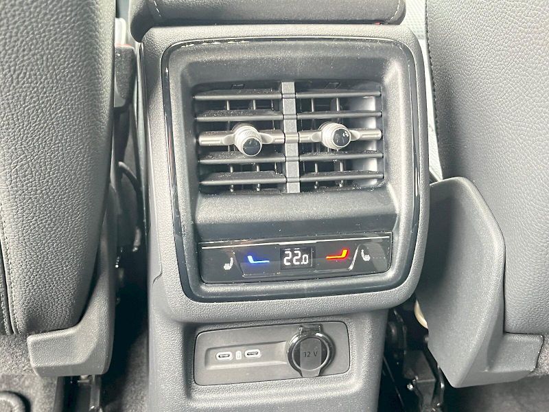 Škoda Kodiaq (2025) SPORTLINE 4X4 TD 142/2.0 A7A - fotka 24 z 35