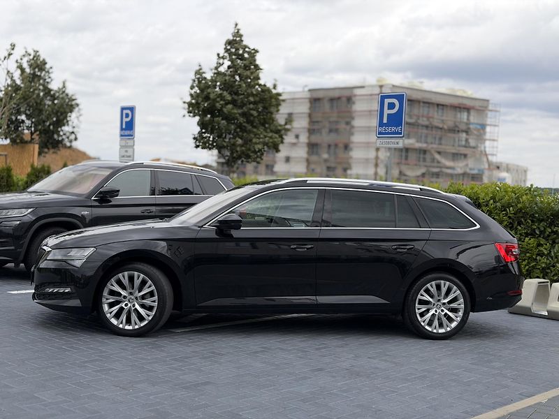Škoda Superb (2022) 2.0 TDi 110 kw/tažné/DPH - fotka 2 z 25