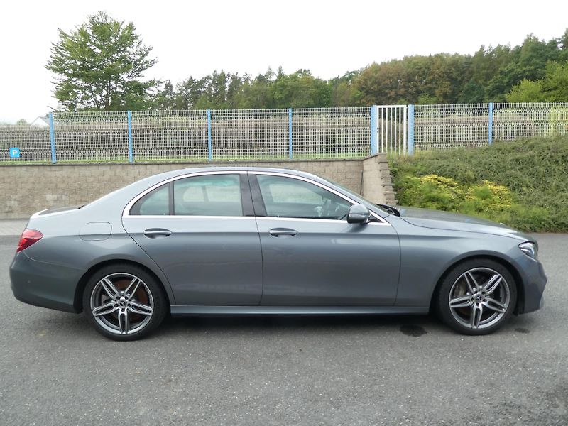 Mercedes-Benz Třídy E E 450 270kW 4MATIC AMG LINE  - fotka 3 z 15