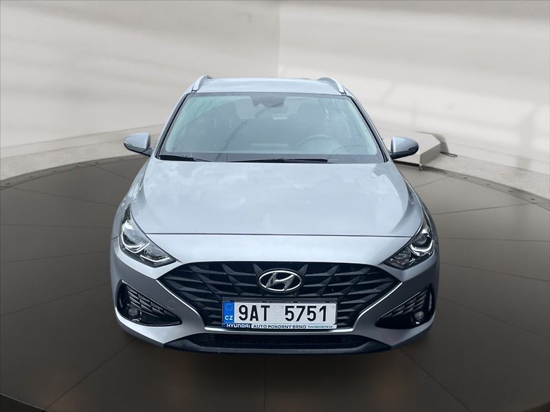 Hyundai i30 1,0 TGDI 120 Comfort - fotka 2 z 11
