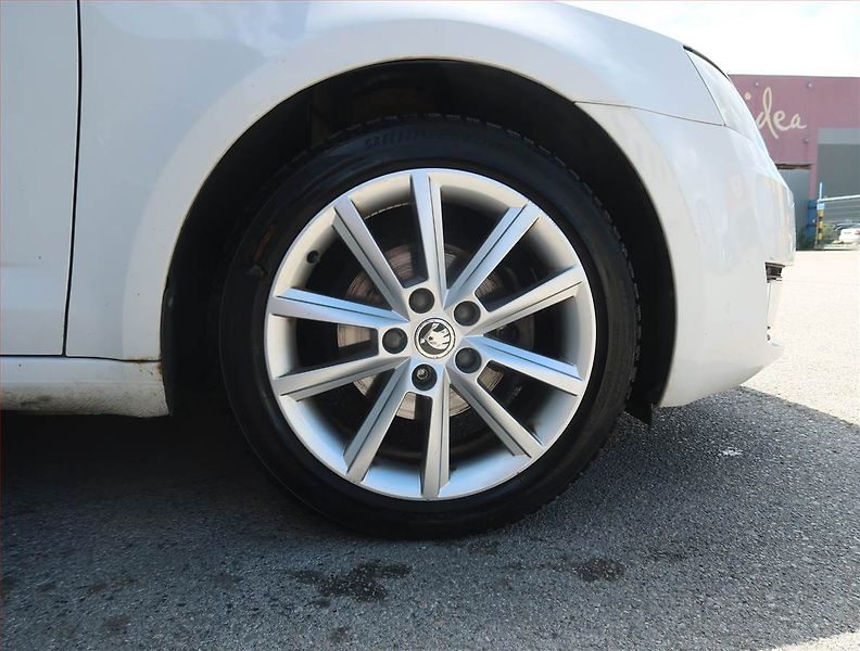 Škoda Octavia (2015) Elegance 1.6 TDI, Tempomat - fotka 13 z 16