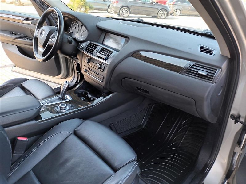 BMW X3 2,0 d,xDrive,KŮŽE,NAVI,TAŽNÉ - fotka 23 z 41