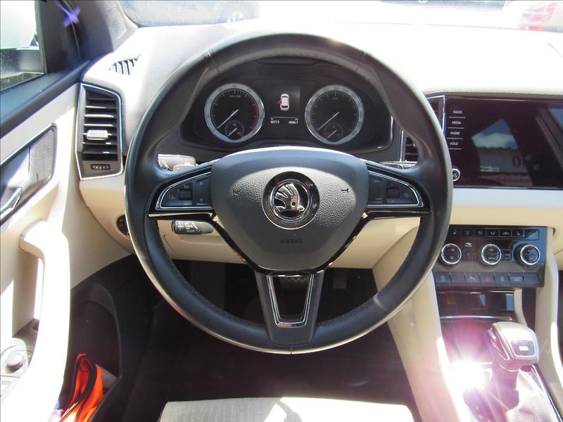 Škoda Karoq 1,5 TSi 110kW DSG Style - fotka 12 z 31