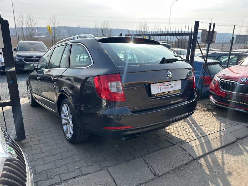 Škoda Superb (2012) 2.0TDi NAVI, SAMO.PARKOVANÍ - fotka 4 z 17