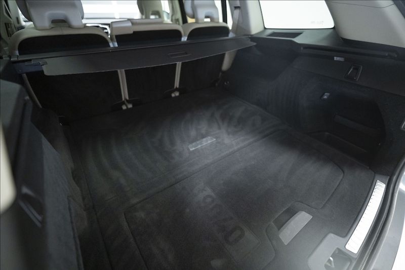 Volvo XC90 2,0 D5 AWD 1. MAJITEL ČR TAŽNÉ - fotka 40 z 44