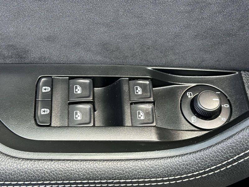 Škoda Superb (2020) 2.0 TSI 4x4 DSG SportLine - fotka 12 z 36