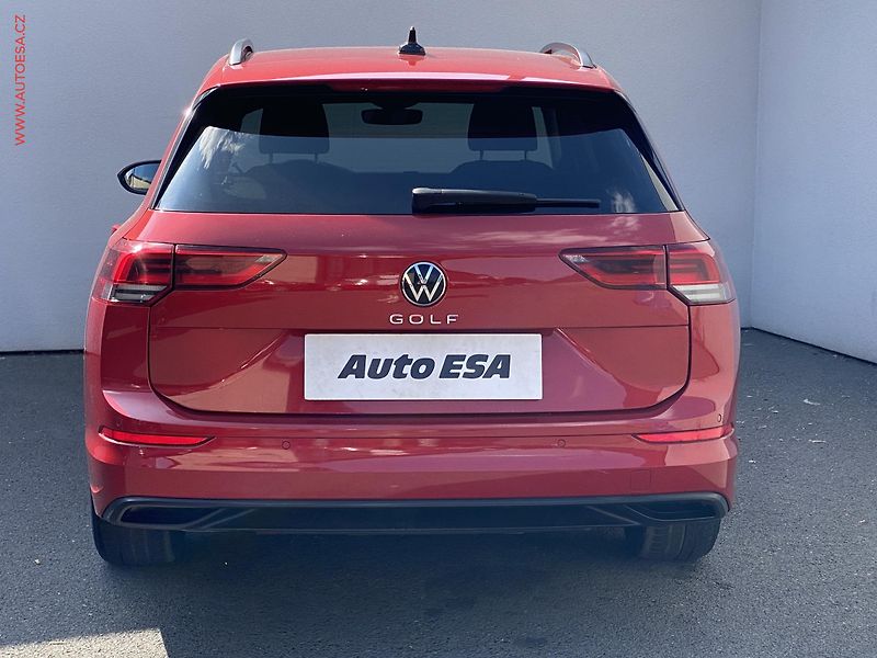 Volkswagen Golf (2022) 2.0 TDi, Life, DSG, LED - fotka 5 z 23