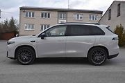 Boční linie je typická pro SUV.