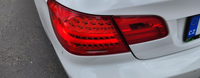 BMW Řada 3 (2010) 330D*M*PAKET*CABRIO - fotka 37 z 42