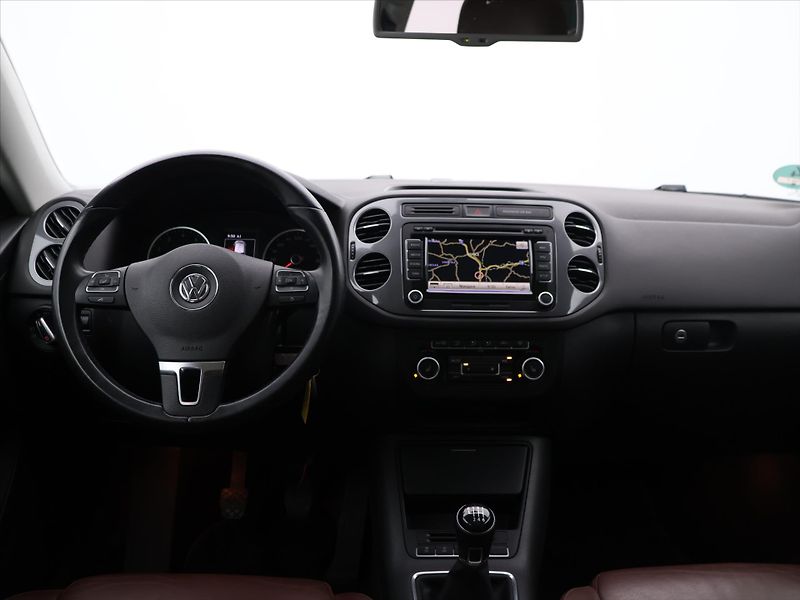 Volkswagen Tiguan 1,4 TSI 90kW Style&Sport 1.Maj - fotka 22 z 29