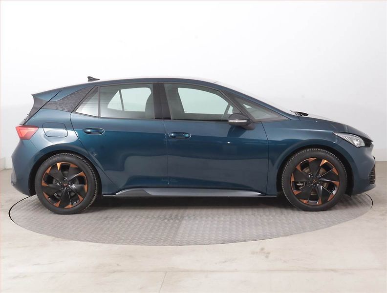 Cupra Born (2022) 58, SoH 89% - fotka 6 z 19