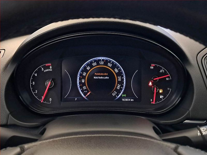 Opel Insignia (2016) 2.0 CDTI, Automat, Navi - fotka 11 z 16