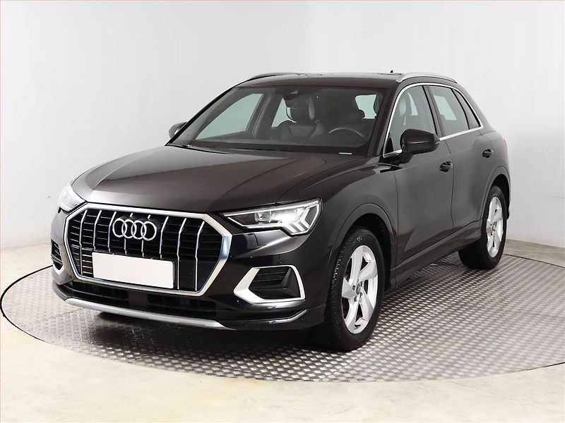 Audi Q3 (2019) S line 35 TFSI - fotka 2 z 21